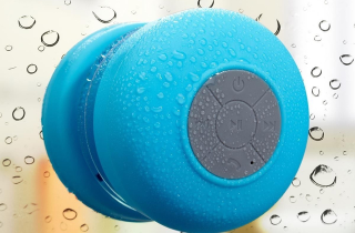 Illustration for article titled iPhone 6 Battery Case for $30, Inflatable Hot Tub, and More Deals